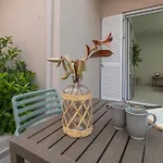 One Bedroom Erato 아파트