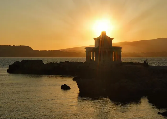 One Bedroom Erato Appartamento