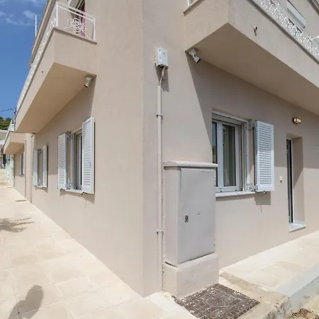 דירה One Bedroom Erato ארגוסטולי