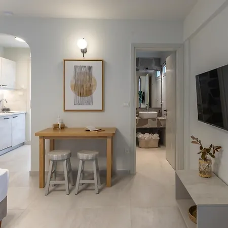 One Bedroom Erato Appartement